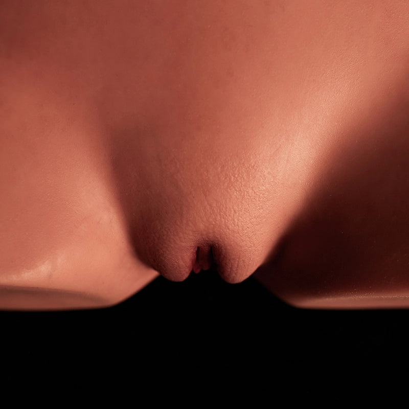 Livia: Silikon Sex-Doll-Torso ULW